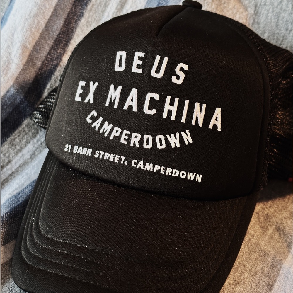 Amazing Deus hat from Australia 🇦🇺 store. Basically brand new